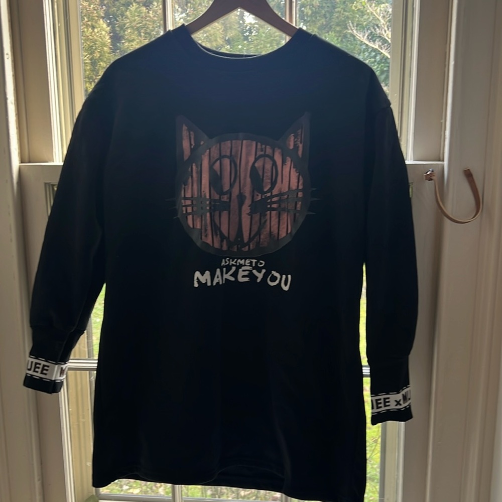 Women’s cool cat pullover